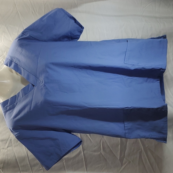 Fundamentals by White Swan Brands Scrub top, Size L - Picture 1 of 4